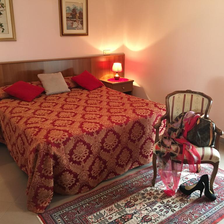 Hotel Facioni Pomezia Luaran gambar