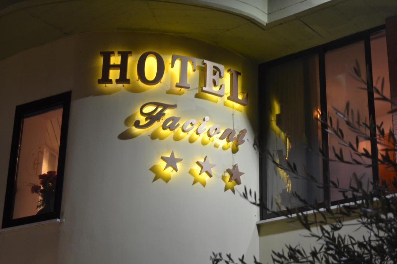 Hotel Facioni Pomezia Luaran gambar