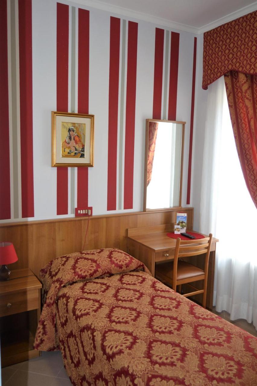 Hotel Facioni Pomezia Luaran gambar