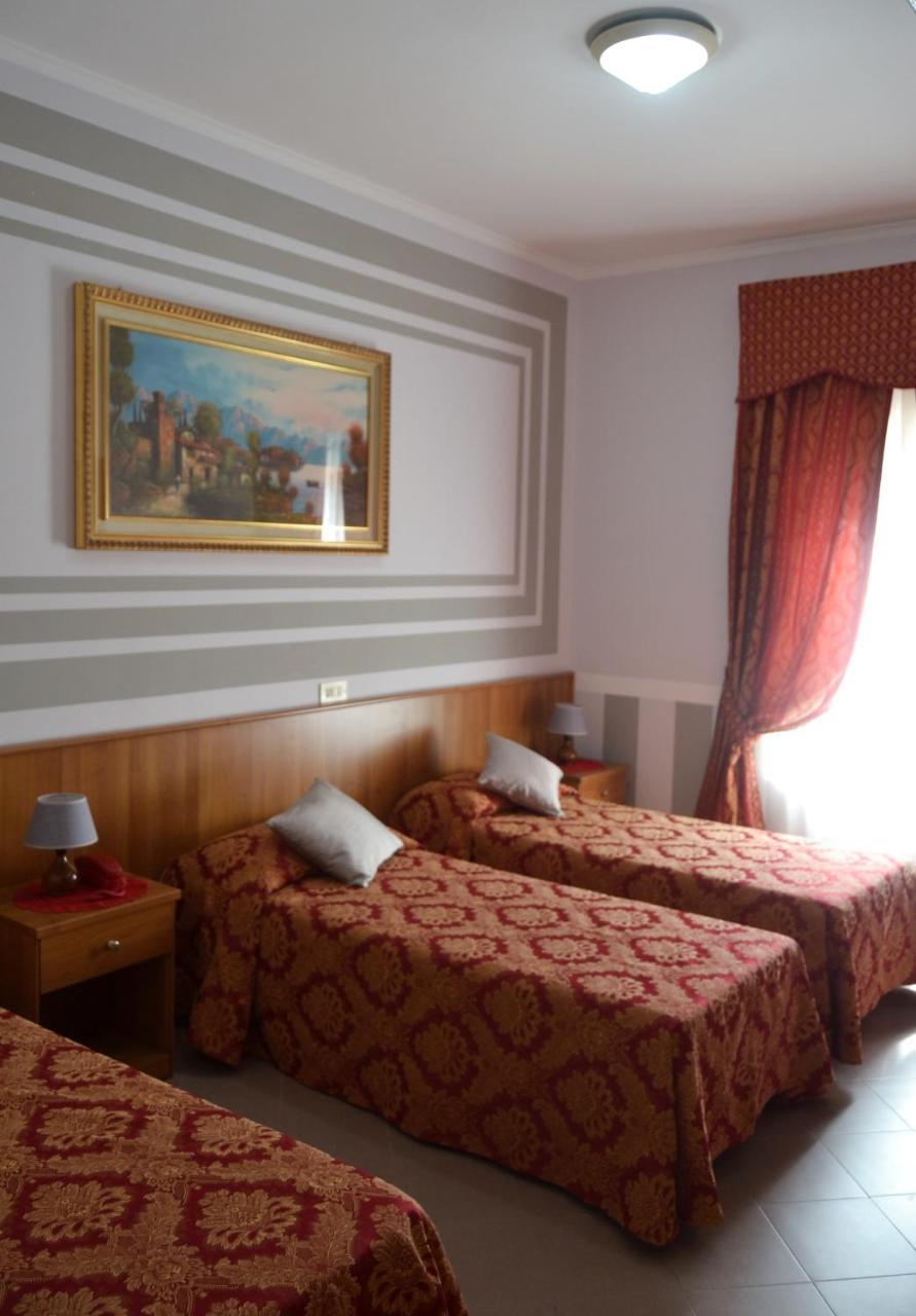 Hotel Facioni Pomezia Luaran gambar
