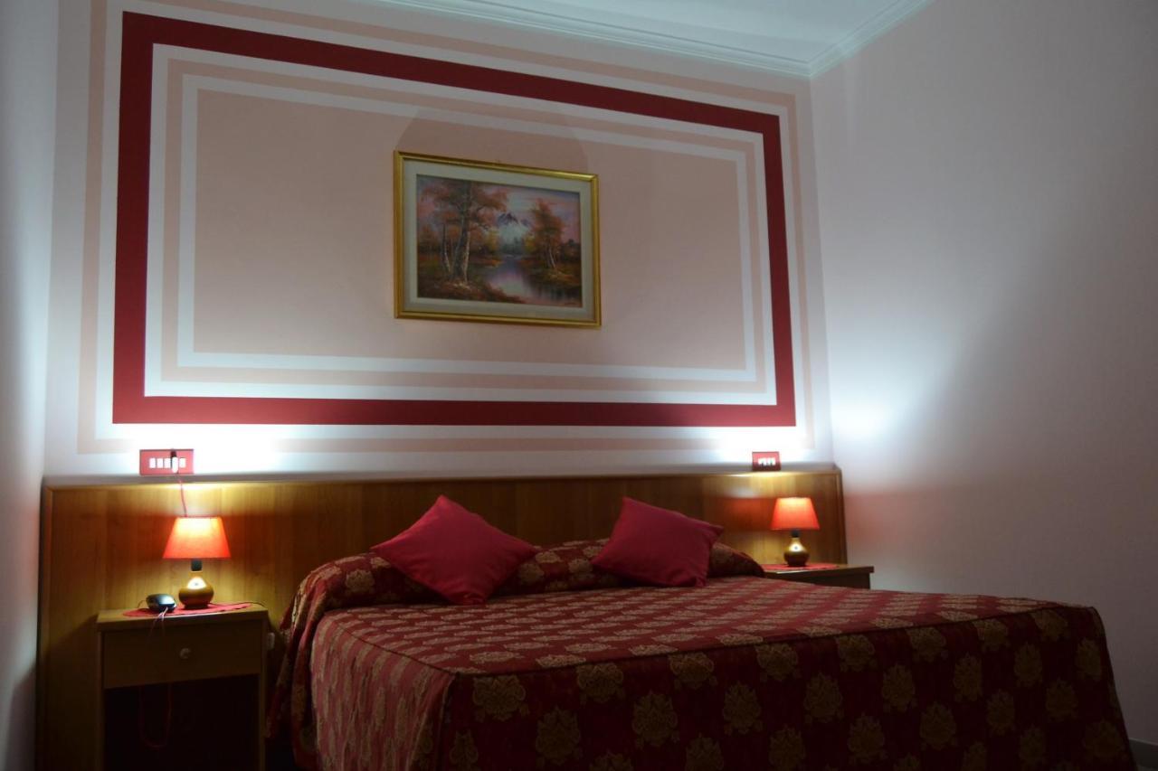 Hotel Facioni Pomezia Luaran gambar
