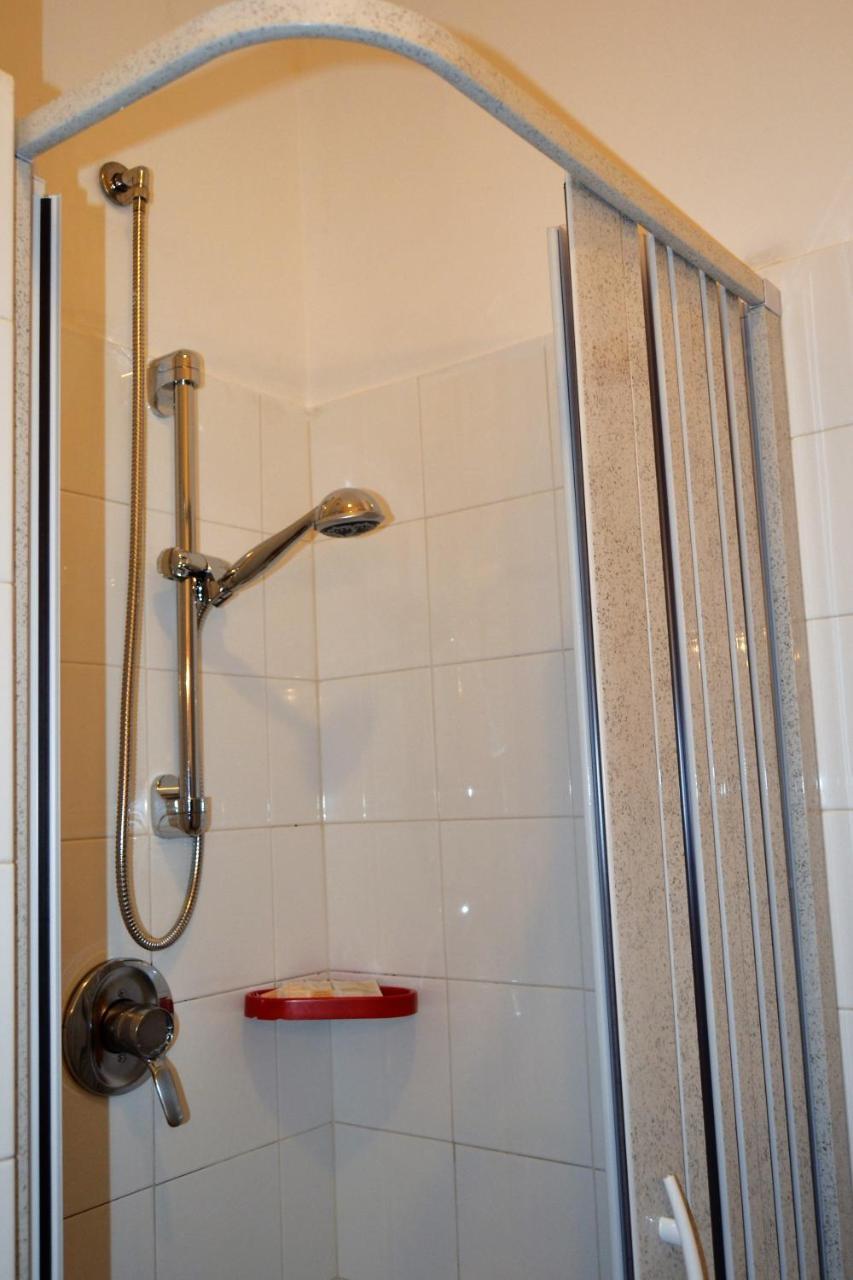 Hotel Facioni Pomezia Luaran gambar