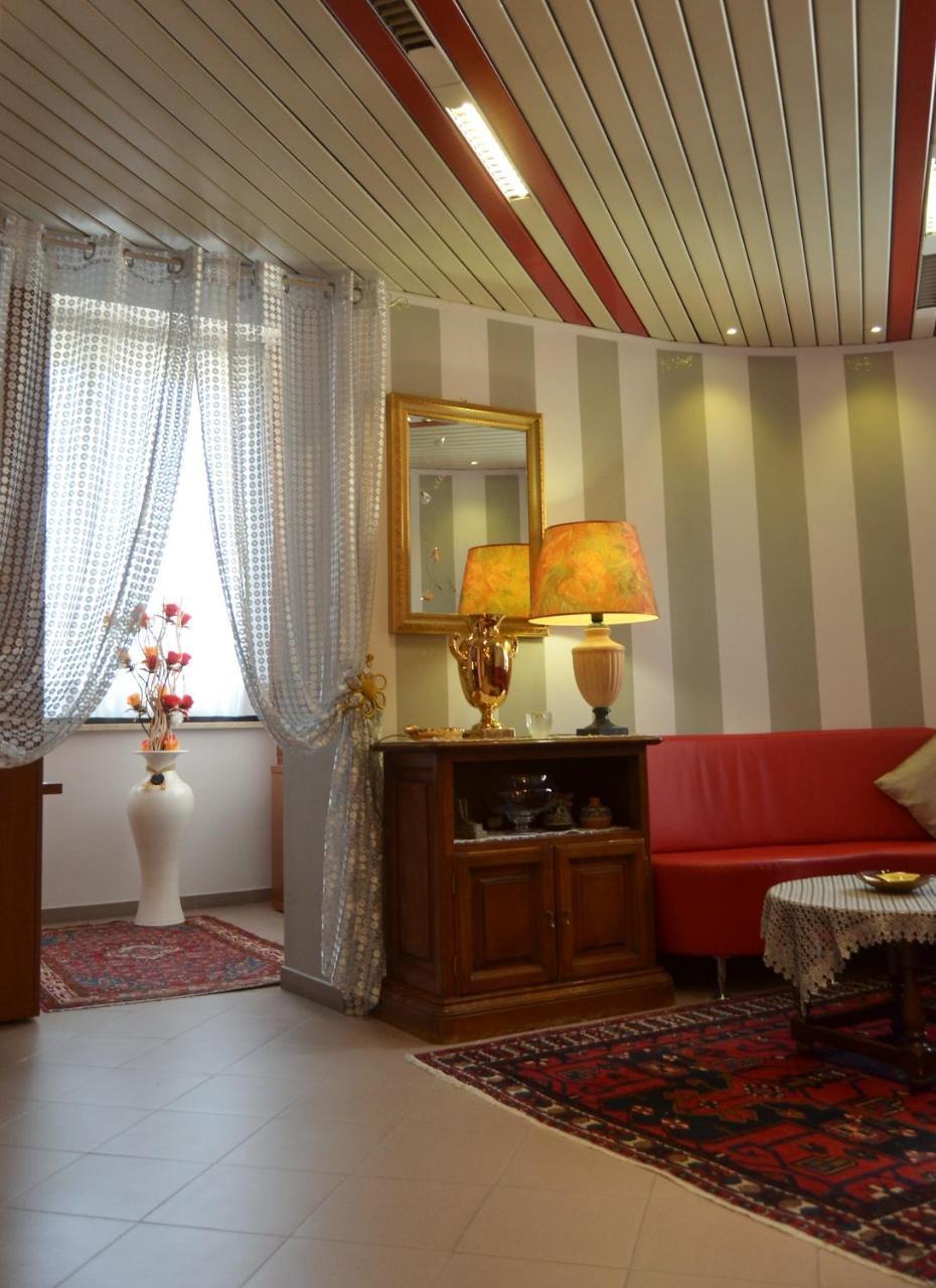 Hotel Facioni Pomezia Luaran gambar