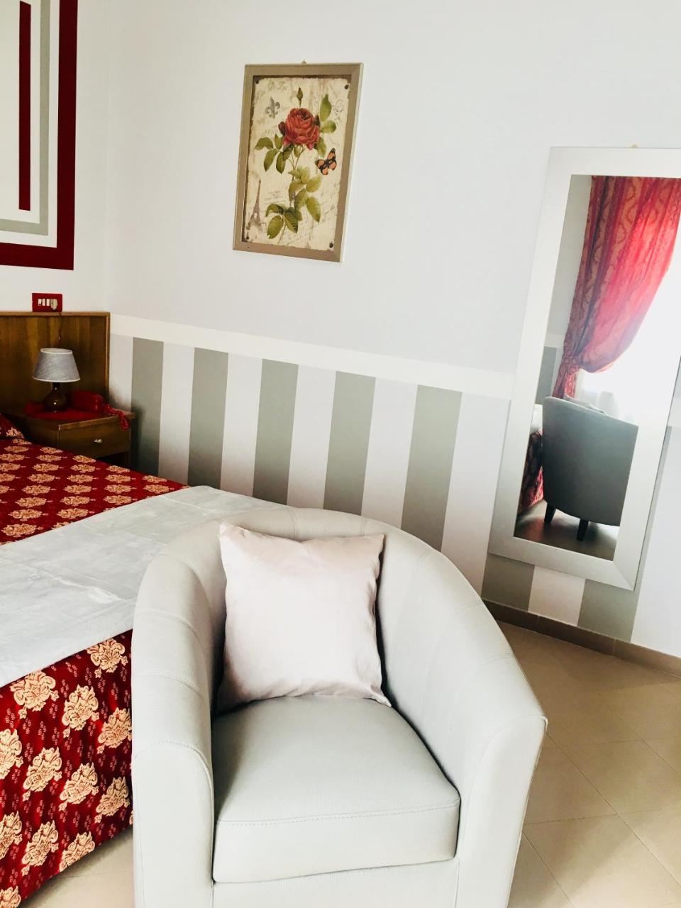 Hotel Facioni Pomezia Luaran gambar